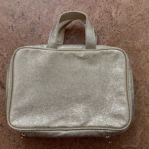 Sonia kashuk makeup/toiletry bag, brand new condition.